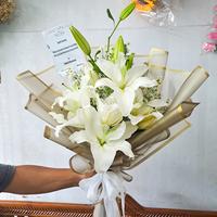 Gambar Buket Bunga lily putih hadiah ulang tahun, kado wisuda, valentine gift - Kuning dari Vana Florist_NEW undefined 1 Tokopedia