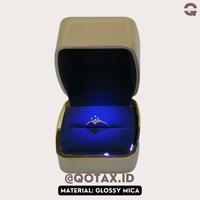 Gambar Kotak Perhiasan Mewah Lampu Mica /Cincin / Proposal Ring / Diamond - Gold Glossy dari Qotax Indonesia undefined 3 Tokopedia