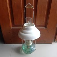 Gambar Lampu teplok minyak bagong - Putih dari Ratna vintage undefined 2 Tokopedia
