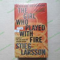 Gambar The Girl Who Played With Fire by Stieg Larsson (pocket) dari Sabana Books undefined 1 Tokopedia