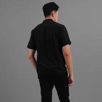 Gambar Kemeja pria polos Crinkle lengan pendek kasual Hitam - M dari HWYOU undefined 3 Tokopedia