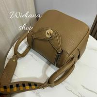 Gambar Tas Selempang Wanita Shella Fashion Wanita Sling Bag Wanita - Hitam dari Widiana Shop Collection undefined 3 Tokopedia