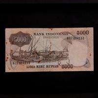 Gambar Uang Kuno 5000 Rupiah Penjala Ikan Tahun 1975 - - RCC 004152 dari Oeang Nusantara_NEW undefined 2 Tokopedia