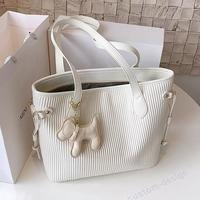 Gambar GUDANG TAS - Tote wanita selempang import gantungan kuda ori shoulder - cream tikar dari TOKO CANTIK BERSAMA_NEW undefined 2 Tokopedia
