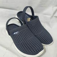 Gambar sepatu sandal selop pria karet merk Att dari 1000 SHOES undefined 3 Tokopedia