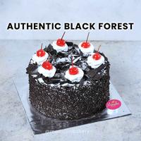 Gambar Momolin Bakery Authentic Blackforest - Premium Cake - Kue Coklat - 16cm dari Momolin Bakery undefined 5 Tokopedia