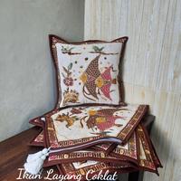 Gambar Sarung Bantal Kursi Set Batik Tulis Taman Samudera dari Risang Karpet_NEW undefined 1 Tokopedia