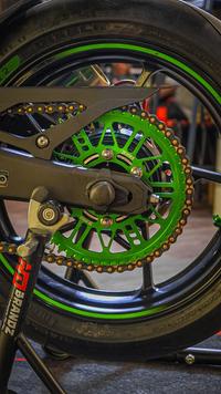 Gambar Gear Belakang WR3 KAWASAKI Ninja 250 Fi / Z250 Fi / Yamaha R25 / MT 25 - Gold, 43 dari ArcspeedExpress undefined 2 Tokopedia