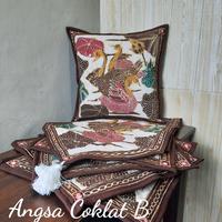 Gambar Sarung Bantal Kursi Set Batik Tulis Taman Samudera dari Risang Karpet_NEW undefined 4 Tokopedia