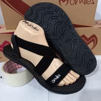 Gambar sandal gunung wanita merk omiles original gwen - Hitam, 36 dari Kizia shoes undefined 3 Tokopedia