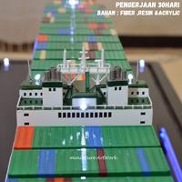 Gambar (PRE ORDER)MINIATUR KONTAINER EVERGREEN UKURAN 100CM dari Ruang Miniatur undefined 4 Tokopedia
