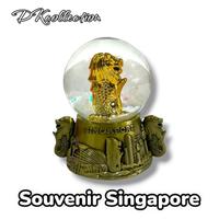 Gambar SNOWBALL SINGAPORE souvenir SNOWGLOBE SINGAPORE SNOWBALL SINGAPURA dari DKMART EXPRESS undefined 5 Tokopedia