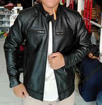 Gambar Jaket Kulit Asli Full Domba Model Simple Keren Kekinian 100% Kulit - M, Hitam dari RM KULIT undefined 4 Tokopedia