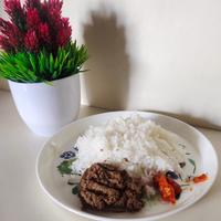 Gambar rendang daging premium rendang uni Eva 600 gram - 500 gram dari rendangunieva undefined 4 Tokopedia