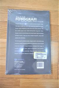 Gambar Tips & Trik Fotografi - Teori & Aplikasi Yulian Ardiansyah Segel Baru dari winnerbooks undefined 2 Tokopedia