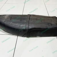Gambar Jok Motor Kawasaki Binter Joy Ori (NOS, GENUINE, VERY RARE ITEM) 1 dari Dius Motorworks undefined 2 Tokopedia