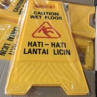 Gambar Papan Peringatan Caution Wet Floor Sign Lantai Basah Licin dari Mister Project undefined 3 Tokopedia