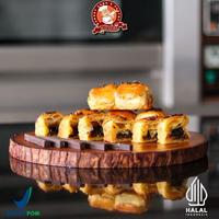Gambar Mayasari Bolen Pisang Coklat (Bolen Molen Bandung) dari YUDHA STOR undefined 2 Tokopedia