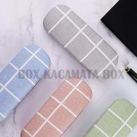 Gambar Box Tempat Kacamata Plastik Transparan Hardcase - GREEN GARIS, +ANTI FOG dari Bertha Indonesia undefined 3 Tokopedia