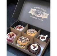 Gambar UNION Doughnuts A-Redvelvet S’moris & martabak (Box of 6) dari Hwinda mart undefined 2 Tokopedia