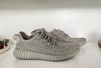 Gambar Adidas Yeezy 350 Moonrock V1 Size 6.5 (39.5 / 40) With Box Receipt dari Overhyped Stuff undefined 1 Tokopedia