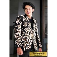 Gambar Jas Batik Exclusive Untuk Eksecutive Muda dari Batik Rengganis Yogyakarta undefined 1 Tokopedia