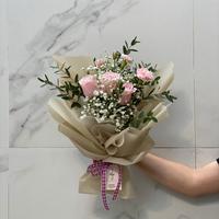 Gambar Buket Bunga Fresh Flower I Omakase Medium Size I Mixed Flowers dari Wyt Fleur Florist undefined 1 Tokopedia