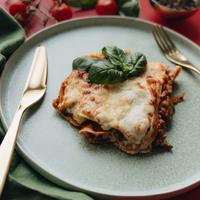 Gambar Veggie Lasagna - Pasta sayur vegetarian - Medium dari Kiwi Cafe undefined 2 Tokopedia