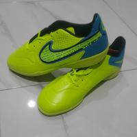 Gambar Sepatu Futsal Grade Lokal dari pepepasport_19 undefined 1 Tokopedia