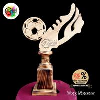 Gambar Piala Kayu Sepak Bola Futsal Karakter Unik - Top Scorer dari Kajenge Shop undefined 1 Tokopedia