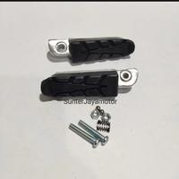Gambar Footstep depan CBR 150R - CBR 250R,  harga 1set kiri kanan. dari SunterJayamotor undefined 1 Tokopedia