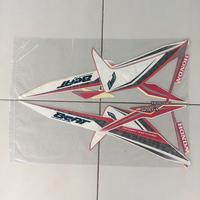 Gambar stiker striping honda beat fi esp 2017 putih merah lis body original dari naufalmtr undefined 2 Tokopedia