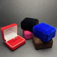 Gambar Kotak Perhiasan Cincin Bludru Halus Warna Hitam - Hitam dari Cahaya Senja Store_NEW undefined 5 Tokopedia