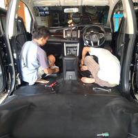 Gambar Karpet dasar mobil Innova reborn 2016 - 2025 full bagasi dari putrapandeglangvariasi undefined 3 Tokopedia