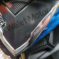 Gambar GARNISH V LAMPU BESAR VARIO - Gold dari walet motor undefined 1 Tokopedia