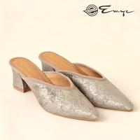 Gambar EMYE Sepatu Sandal Pengantin Wanita Brukat Tenun Songket NAGITA 36/41 - Hitam, 41 dari Emye_NEW undefined 4 Tokopedia
