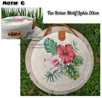 Gambar Tas Rotan Motif Lukis 20 cm dari Larisa Oleh2 Khas Bali undefined 3 Tokopedia