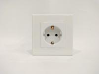 Gambar Simon E3 Stop Kontak Shucko - White Putih dari Toko Newton Electric undefined 5 Tokopedia