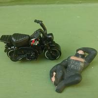 Gambar Hotwheels th reguler Monkey rest from Money Honda Monkey figure Monkey dari speelgoedoke undefined 3 Tokopedia