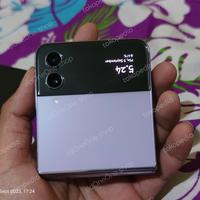 Gambar Samsung Z flip 4 8/256 inter Malaysia mulus perfect condition dari ridOneOne shop undefined 2 Tokopedia