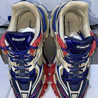Gambar Size 40 Balenciaga Track 2 Beige Blue Red 100% Authentic Sneakers dari AHMconsignment undefined 2 Tokopedia