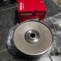 Gambar PULLY PULY PULLEY POLY CVT BELAKANG VARIO 125 150 LED NEW ORI dari DNL PART undefined 3 Tokopedia