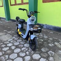 Gambar Sepeda Listrik Advan Stargo E1//sepedalistrikmurahjogja - Putih dari jietoe undefined 3 Tokopedia