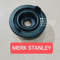 Gambar KARET TUTUP LAMPU DEPAN ISUZU PANTHER KAPSUL TOURING TYPE H4 - MERK STANLEY dari TAWADA MOTOR undefined 4 Tokopedia
