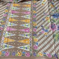 Gambar Bahan kain batik encim cap katun motif bunga tumpal warna coklat encim dari PANDAWA BATIK CLASIK undefined 1 Tokopedia