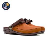 Gambar Crocs Classic Clog x Museum Of Peace And Quiet "Khaki" Original BNIBWT - Mocha, 45-46 EUR dari Jakarta Planet Sneakers undefined 3 Tokopedia