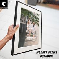 Gambar cetak foto photo plus bingkai modern square 30x30cm - Hitam dari CETAK ID JAKARTA undefined 1 Tokopedia