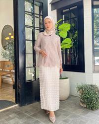 Gambar Amani Lace Kebaya Longsleeve / Hijab - Bronze, M dari Binar Premium Wear undefined 2 Tokopedia