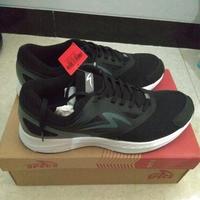 Gambar Sepatu Specs Alpha Charge Running Size 44 Hitam/Black Original dari Good Gaming undefined 1 Tokopedia