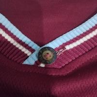 Gambar jersey west ham united 99 dari afiqaMariam undefined 2 Tokopedia